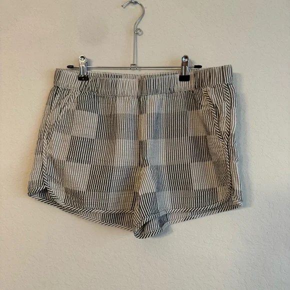 Madewell Pull-On Shorts in Striped Check Medium - Picture 2 of 5